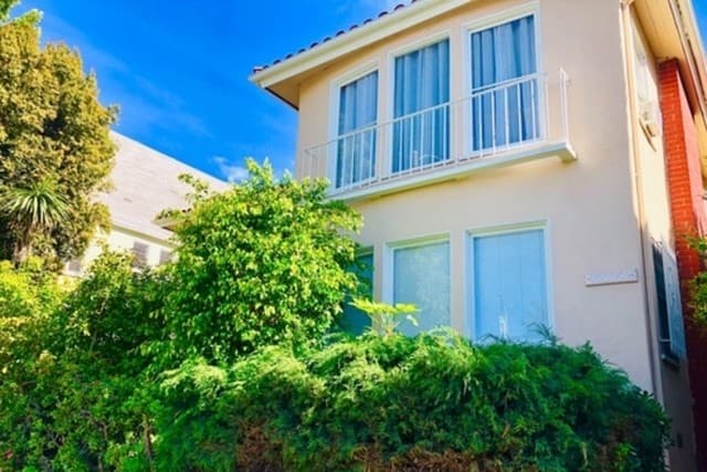 9550 W Olympic Blvd, Beverly Hills